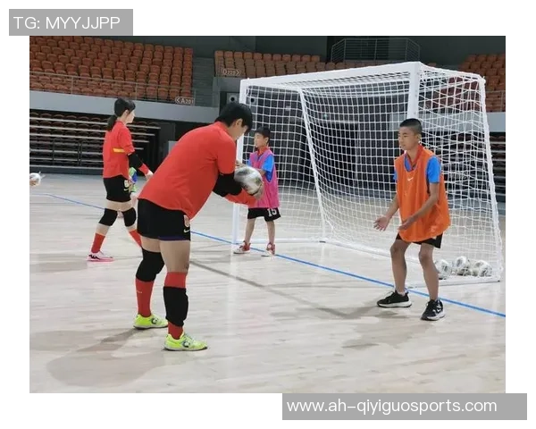职业足球队挑战小学生百人团体赛谁能赢得这场精彩对决 职业足球队挑战小学生百人团体赛谁能赢得这场精彩对决