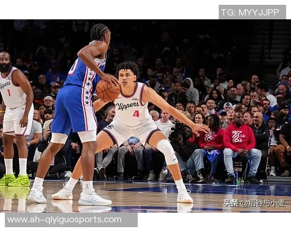 每个人都在乱打!快船锋线新秀居然单场呈现了6次失误? 每个人都在乱打!快船锋线新秀居然单场呈现了6次失误?